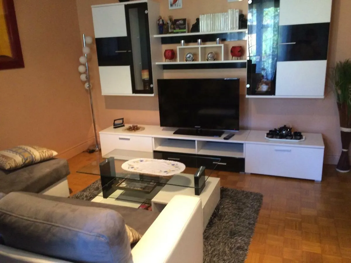 T2 Gite De Laurette Avec Garage Et Parking Prives Rodez Lägenhet